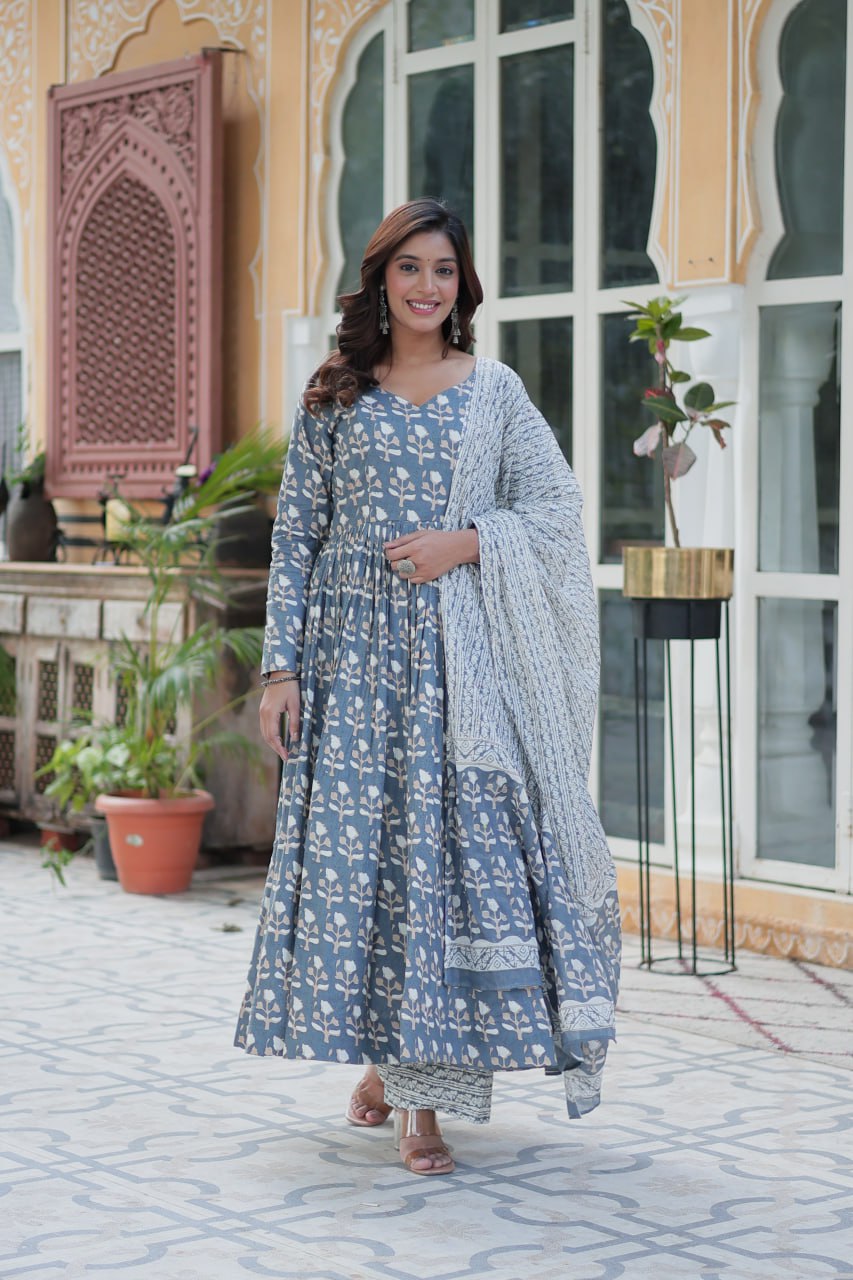Graceful Pure Cotton 3-Piece Suit Set - ETHNICDEAL