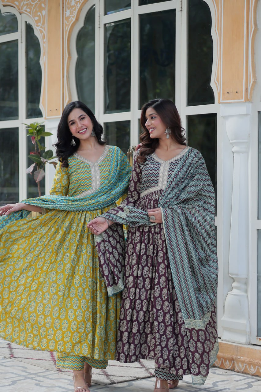 Arresting Pure Cotton 3-Piece Suit Set - ETHNICDEAL