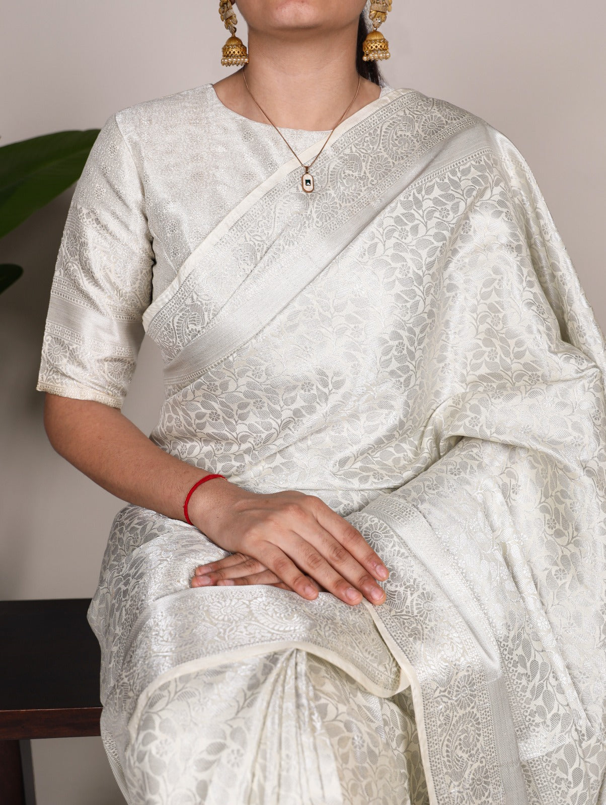 Exquisite Off White Kanjivaram Silk Zari Weaving Worked Saree - Ethnicwish
