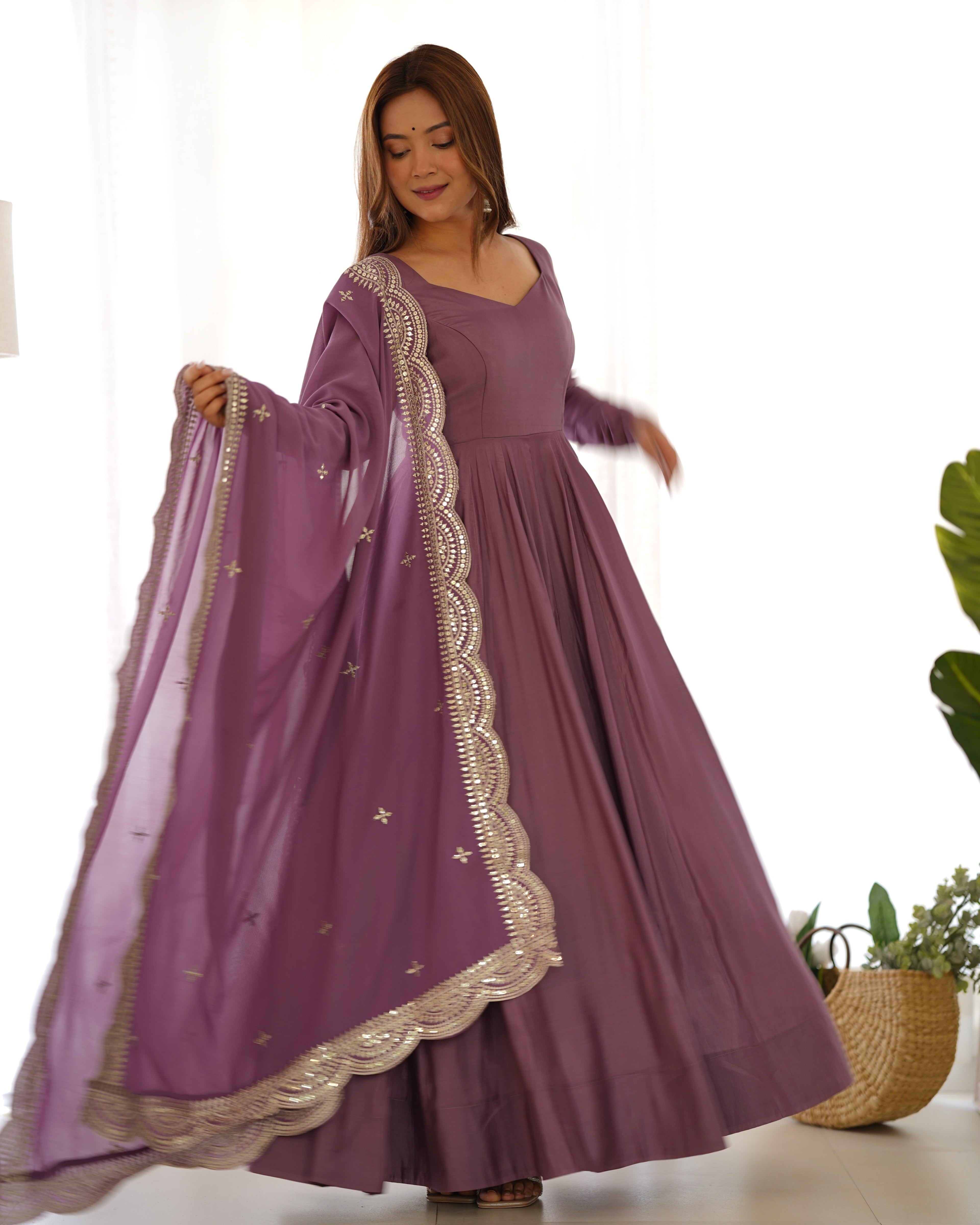 Exquisite Pure Romansilk Chanderi Designer Anarkali Pant Suit - Ethnicwish