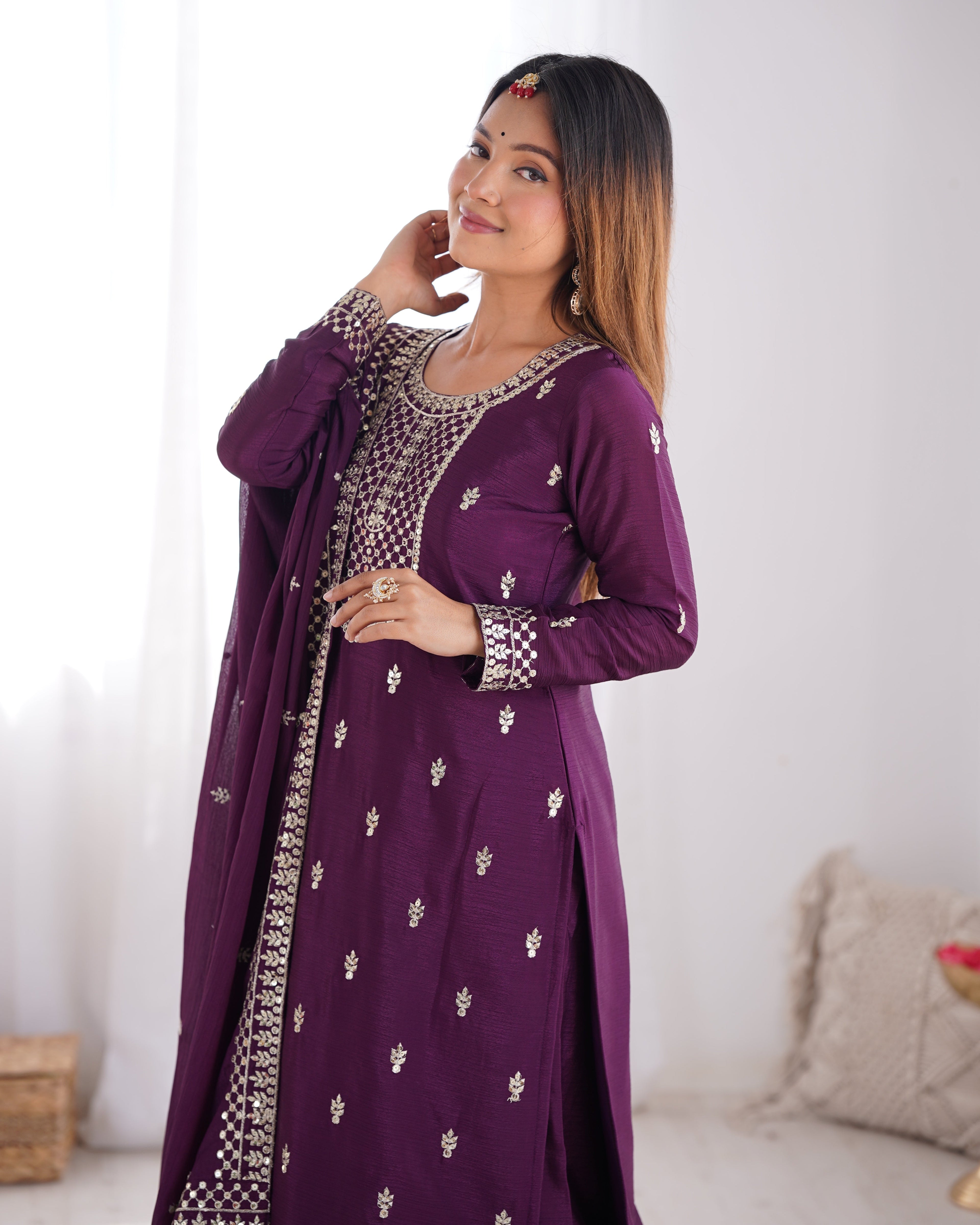Elegant Embroidered Chinon Silk Kurta Set – A Touch of Royalty - ETHNICDEAL