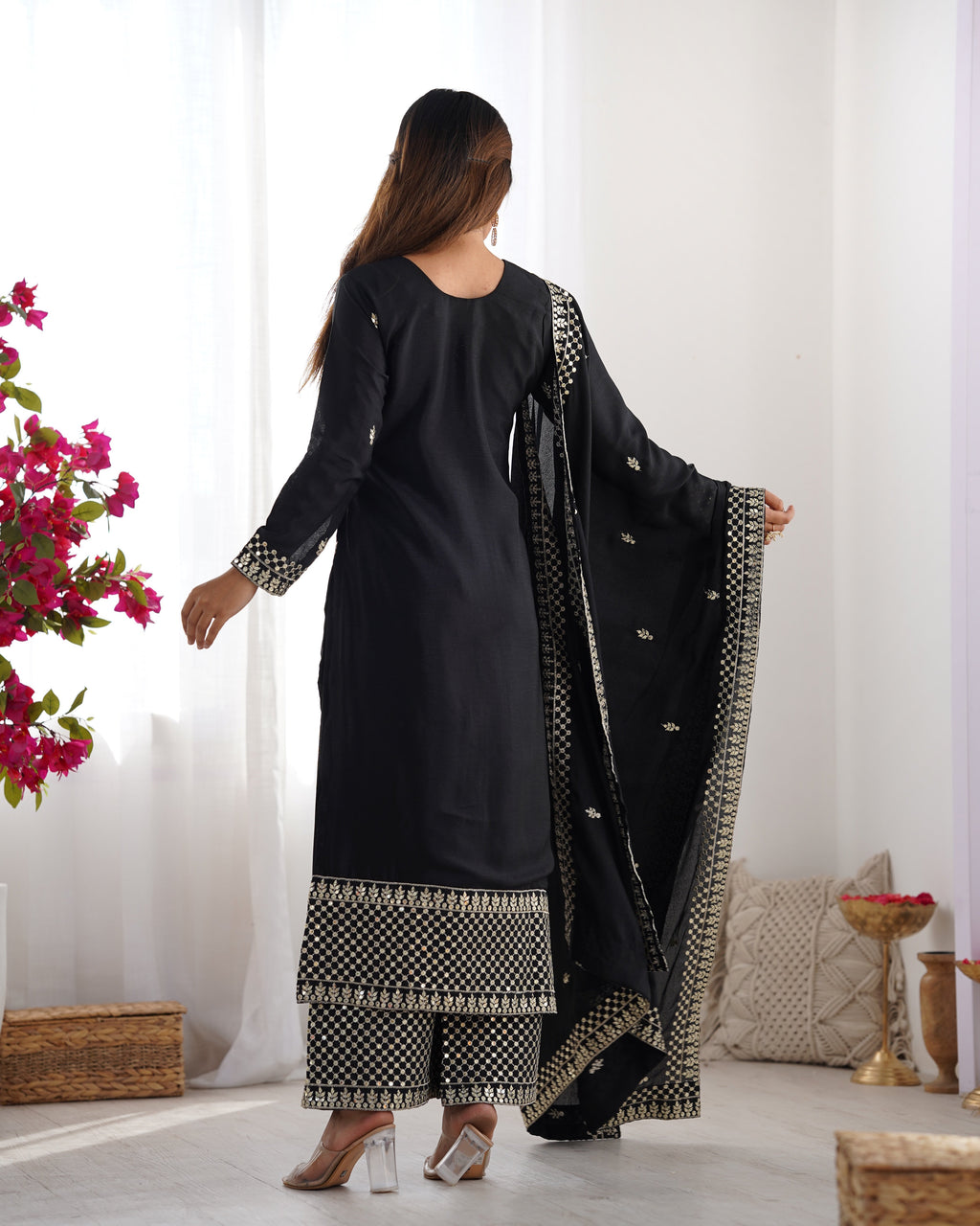 Elegant Embroidered Chinon Silk Kurta Set – A Touch of Royalty - ETHNICDEAL