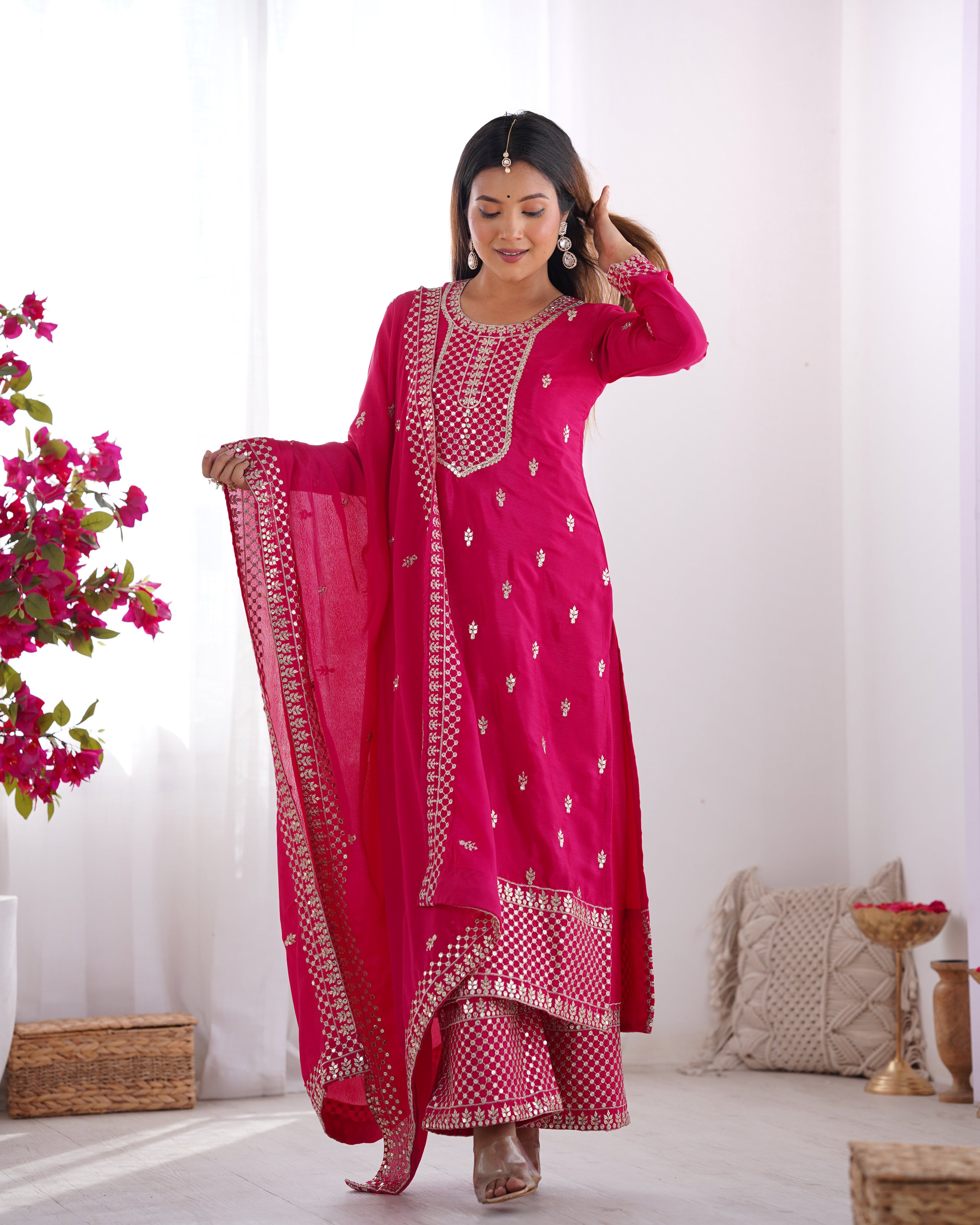 Elegant Embroidered Chinon Silk Kurta Set – A Touch of Royalty - ETHNICDEAL